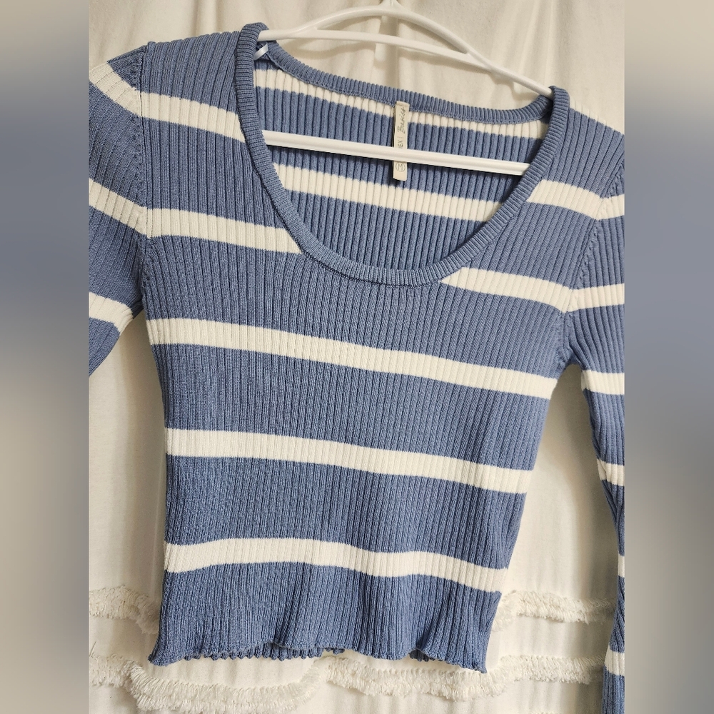 Blue and White Striped Ribbed Long Sleeve .